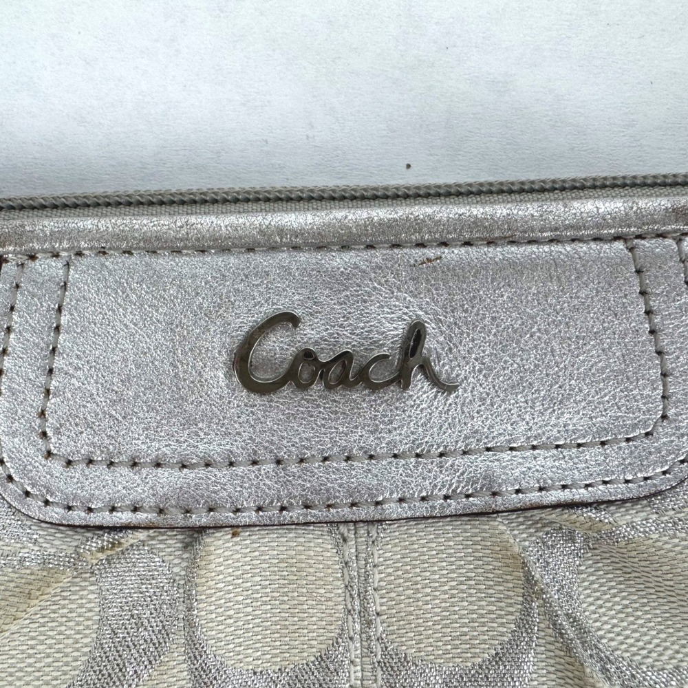 Coach Signature C Metallic Silver Cream Canvas Wristlet Clutch Bag 43521 - Picture 3 of 5